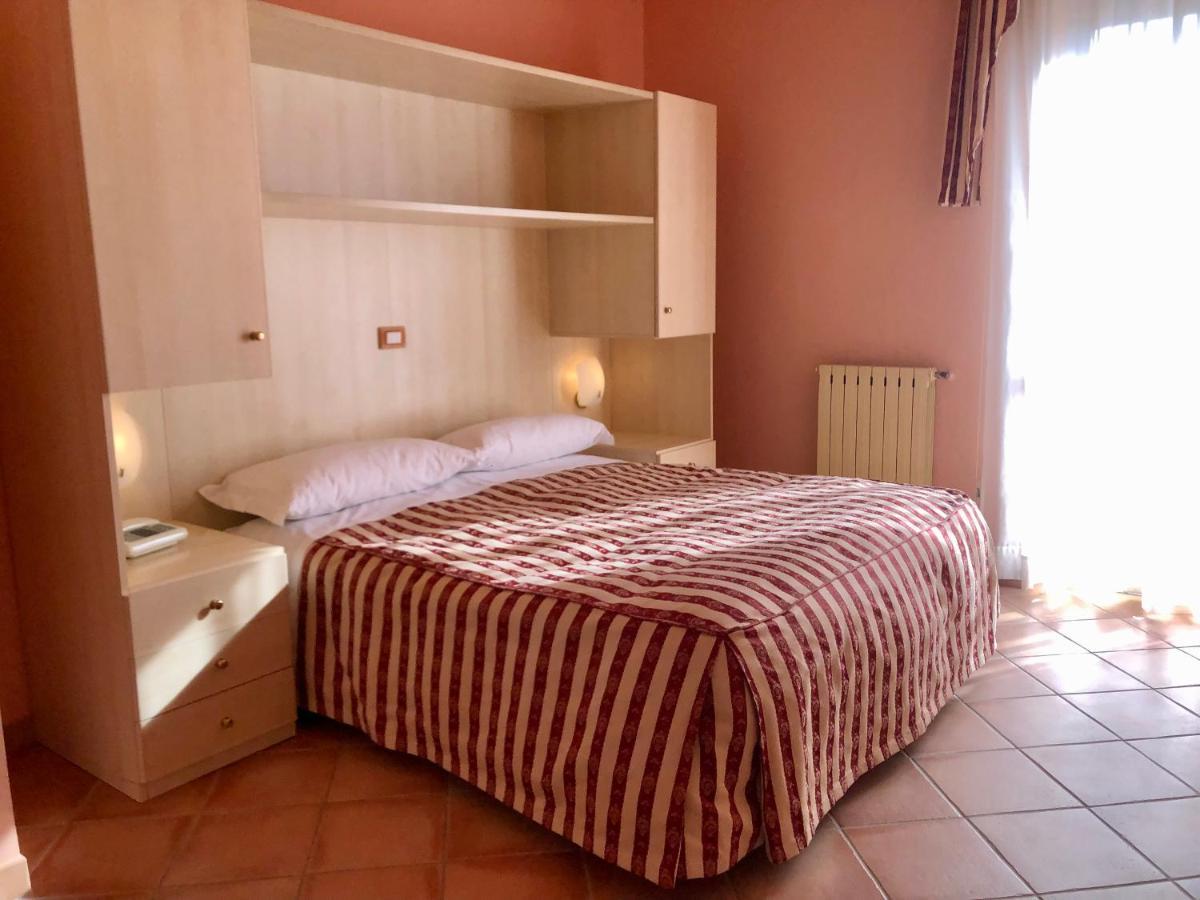 Hotel Di Rocco Loreto Aprutino Extérieur photo