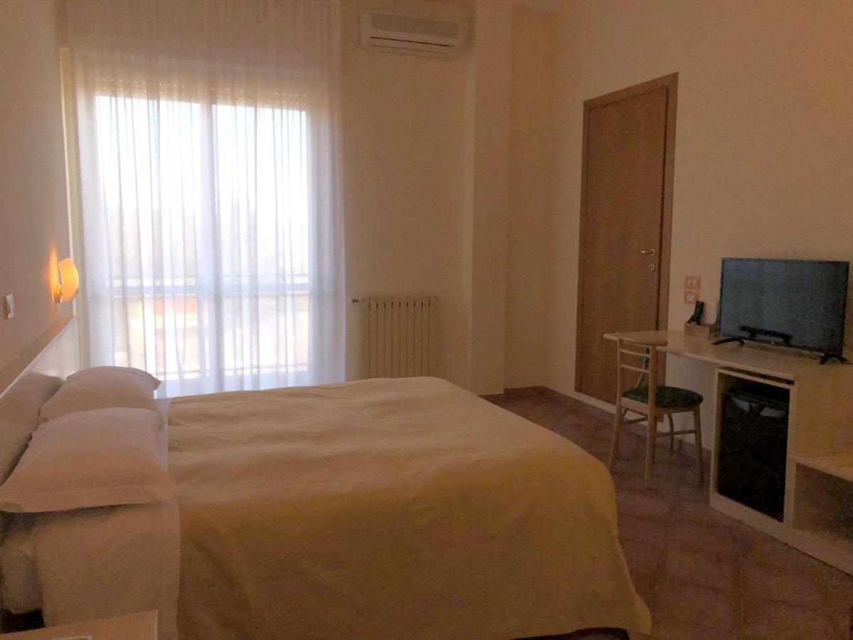 Hotel Di Rocco Loreto Aprutino Extérieur photo