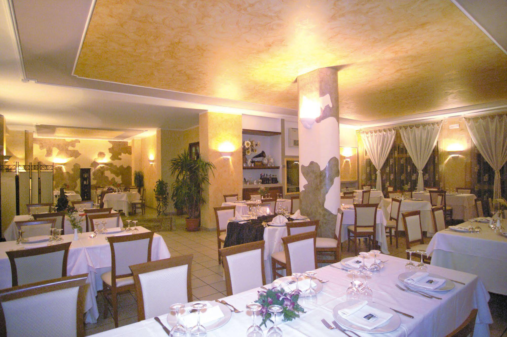Hotel Di Rocco Loreto Aprutino Extérieur photo
